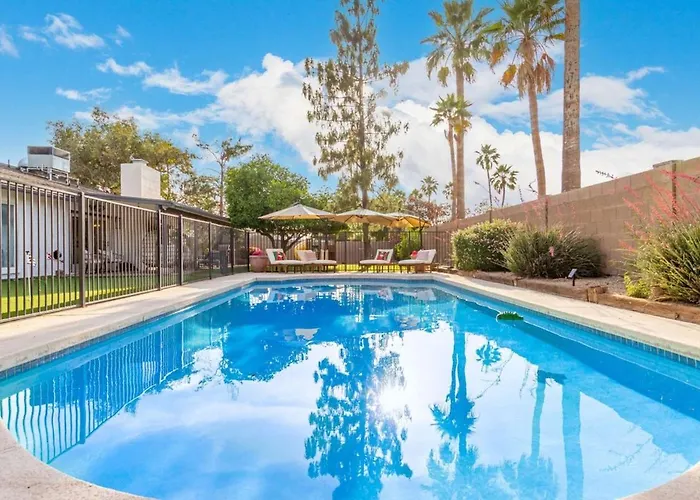 Holiday home Corrine Family Oasis With Heated Pool & Putting