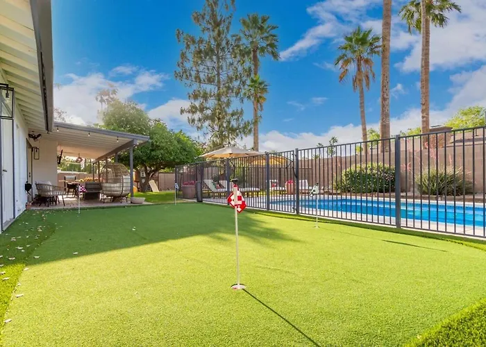 Corrine Family Oasis With Heated Pool & Putting *