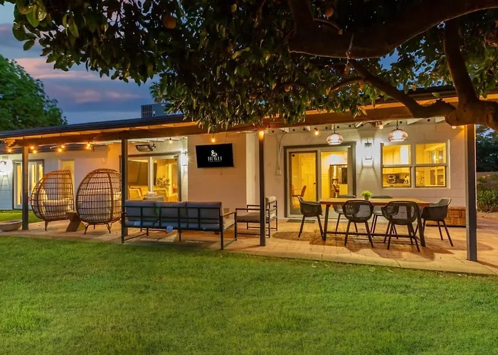 Corrine Family Oasis With Heated Pool & Putting Holiday home *