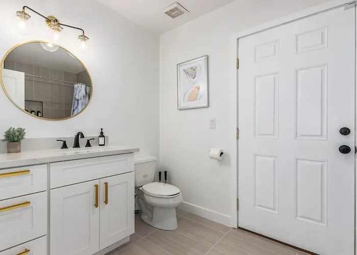 Corrine Family Oasis With Heated Pool & Putting Phoenix