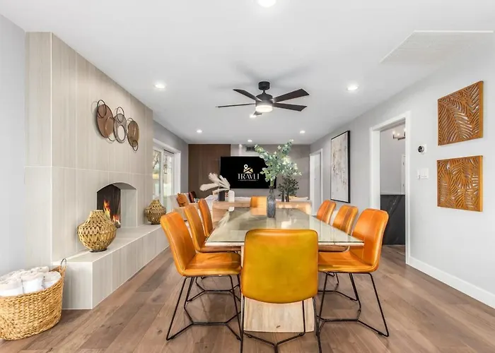 Corrine Family Oasis With Heated Pool & Putting * Phoenix