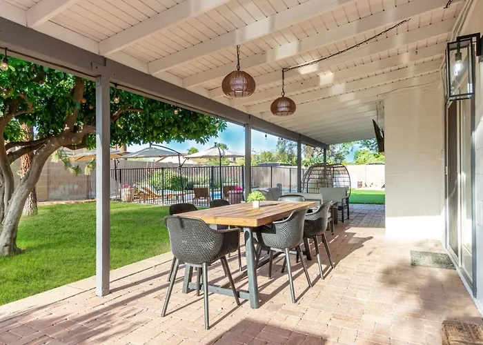 Corrine Family Oasis With Heated Pool & Putting * Phoenix